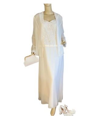 STUDIO I CREAM SHIFT DRESS WITH SHEER JACKET & SEQUIN  EMBROIDERED ACCENTS (14)